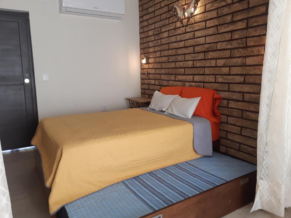 Aguacate Suites Mazatlán Exterior foto
