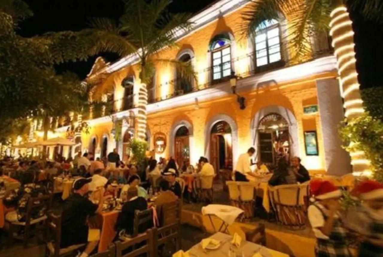 Aguacate Suites Mazatlán Exterior foto